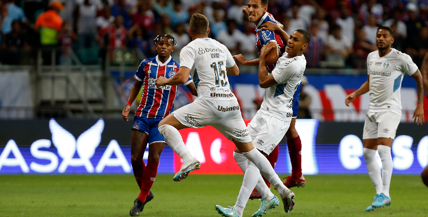 Copa do Brasil: Inter perde pênalti e é vaiado, mas vira sobre o CSA