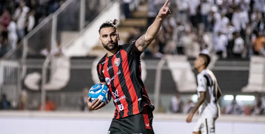 Flamengo cede empate ao Fluminense e desperdiça chance de encostar na  liderança